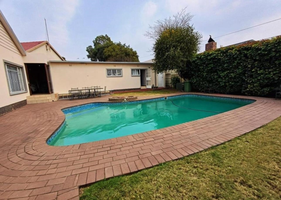 4 Bedroom Property for Sale in South Crest Gauteng