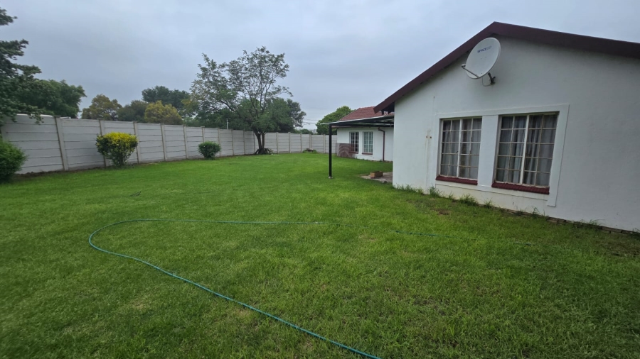 To Let 3 Bedroom Property for Rent in The Reeds Gauteng