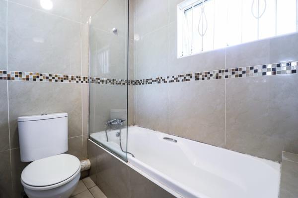 1 Bedroom Property for Sale in Bryanston Gauteng