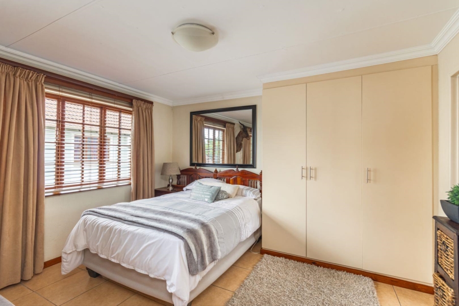 1 Bedroom Property for Sale in Olympus AH Gauteng