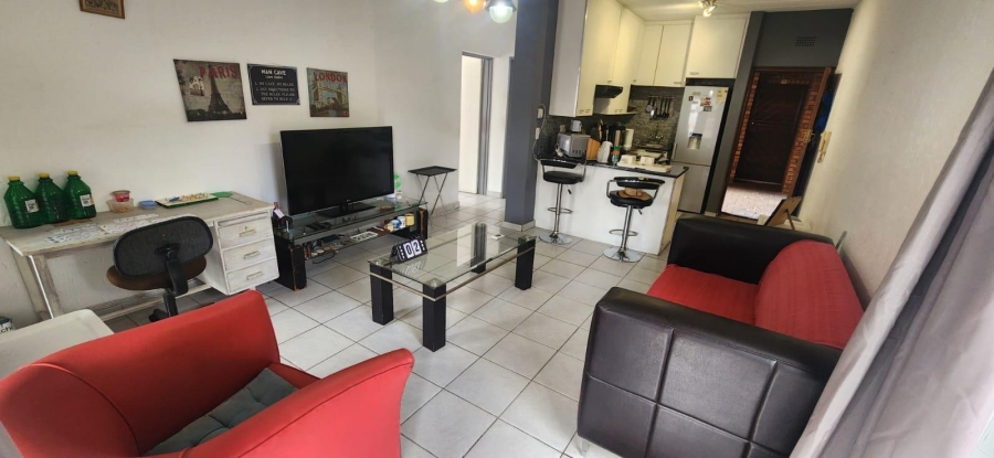 To Let 2 Bedroom Property for Rent in New Redruth Gauteng