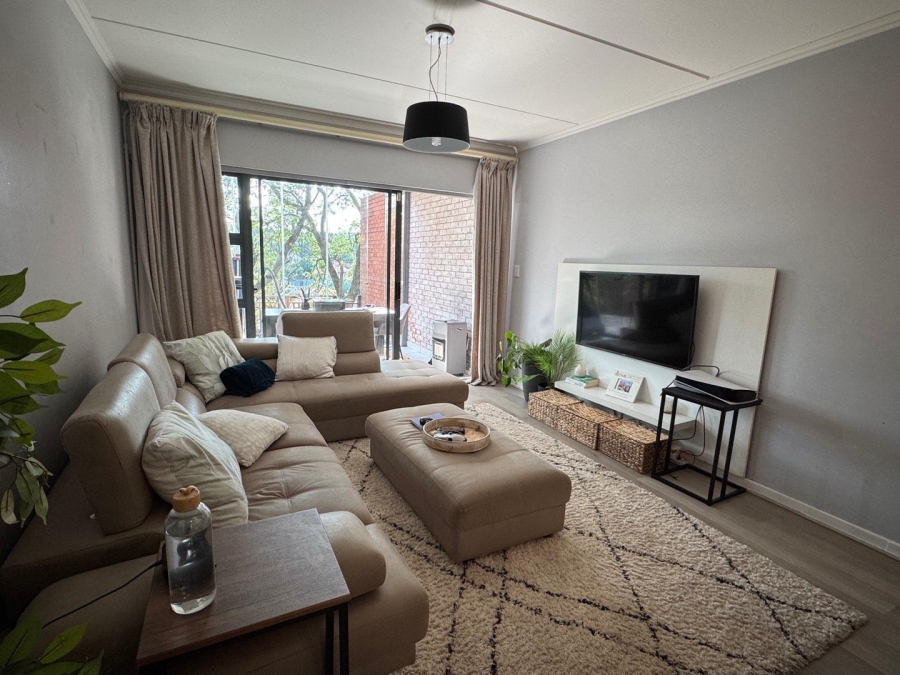 To Let 3 Bedroom Property for Rent in Glenvista Gauteng