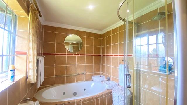 4 Bedroom Property for Sale in Garsfontein Gauteng