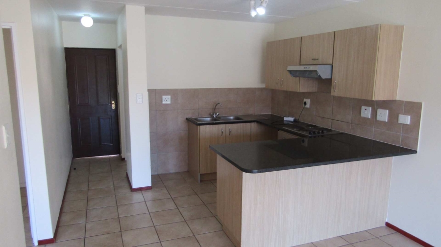 To Let 2 Bedroom Property for Rent in Noordhang Gauteng