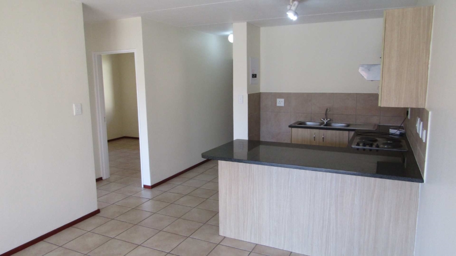 To Let 2 Bedroom Property for Rent in Noordhang Gauteng