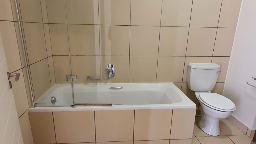 1 Bedroom Property for Sale in Jackal Creek Golf Estate Gauteng