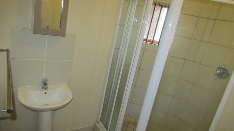 To Let 1 Bedroom Property for Rent in Richmond Gauteng