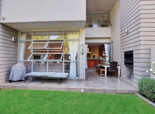 To Let 2 Bedroom Property for Rent in Bryanston Gauteng