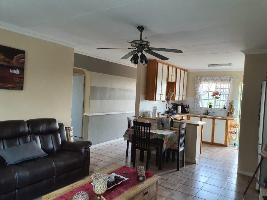 To Let 2 Bedroom Property for Rent in Die Hoewes Gauteng