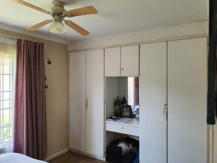 To Let 2 Bedroom Property for Rent in Die Hoewes Gauteng