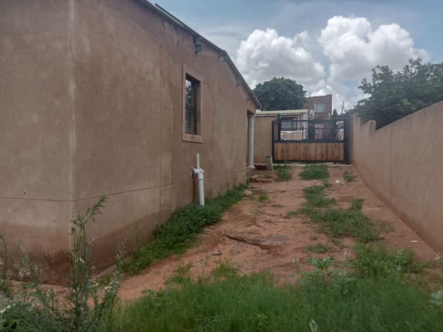 2 Bedroom Property for Sale in Mamelodi West Gauteng