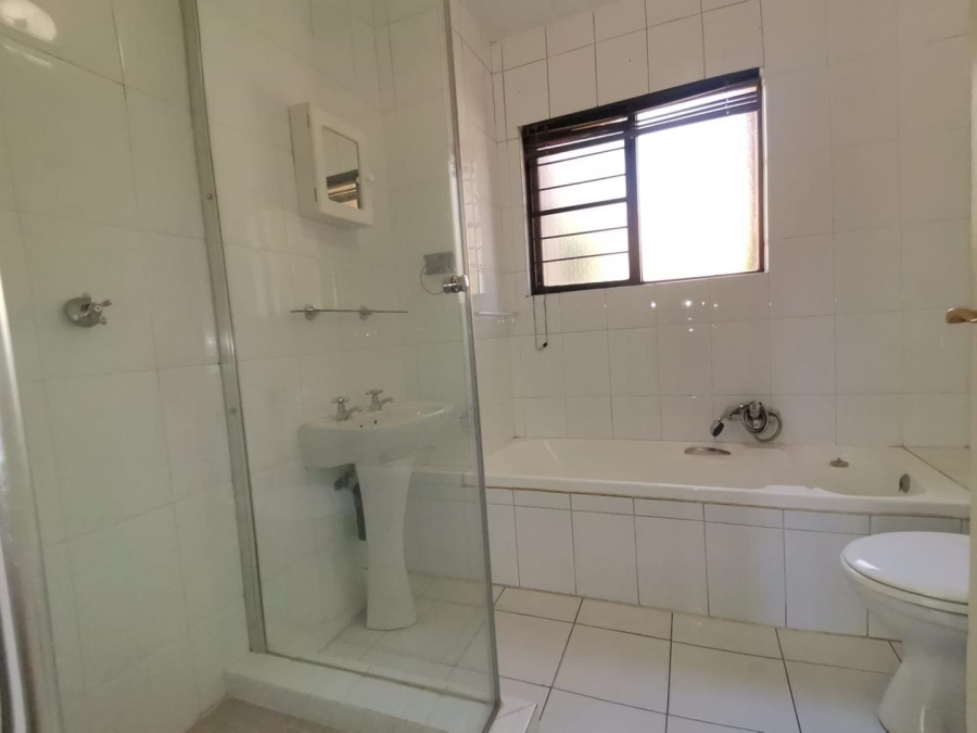 2 Bedroom Property for Sale in Ferndale Gauteng