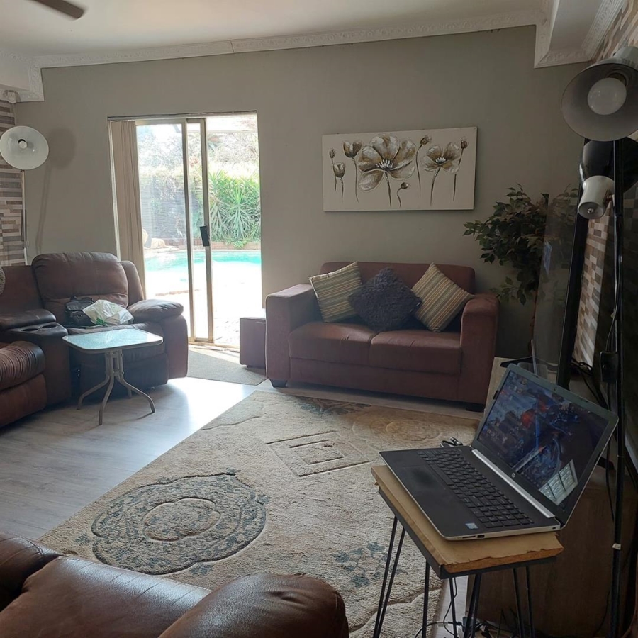 4 Bedroom Property for Sale in Esther Park Gauteng