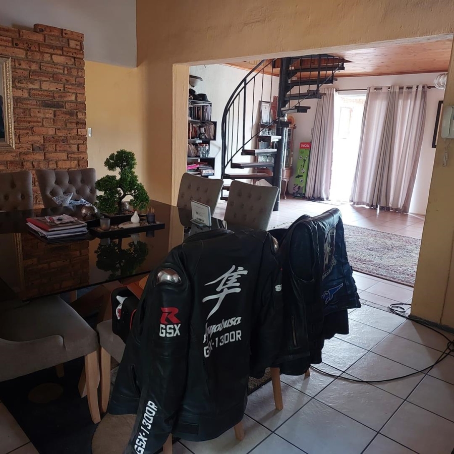 4 Bedroom Property for Sale in Esther Park Gauteng
