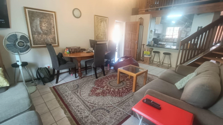 4 Bedroom Property for Sale in Die Hoewes Gauteng