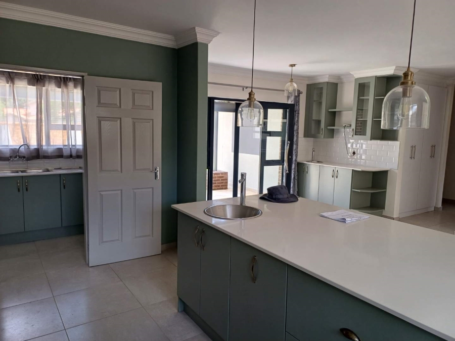 4 Bedroom Property for Sale in Brackenhurst Gauteng