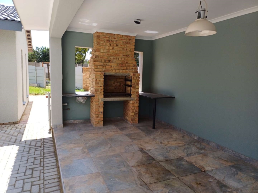 4 Bedroom Property for Sale in Brackenhurst Gauteng