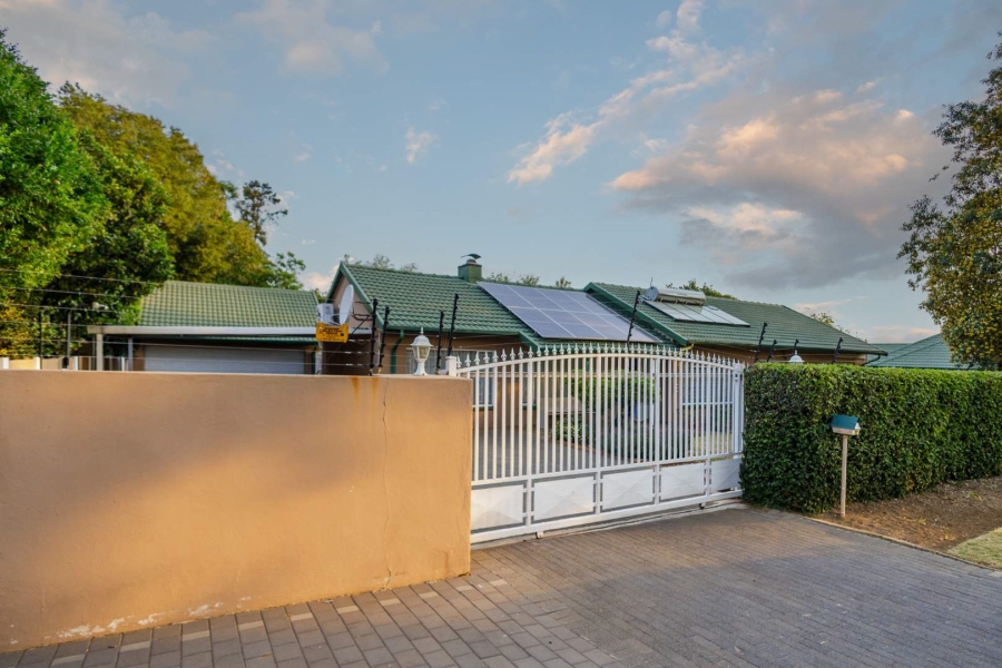 4 Bedroom Property for Sale in Brackendowns Gauteng