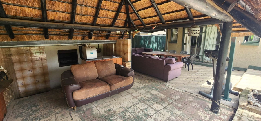 3 Bedroom Property for Sale in Northmead Gauteng