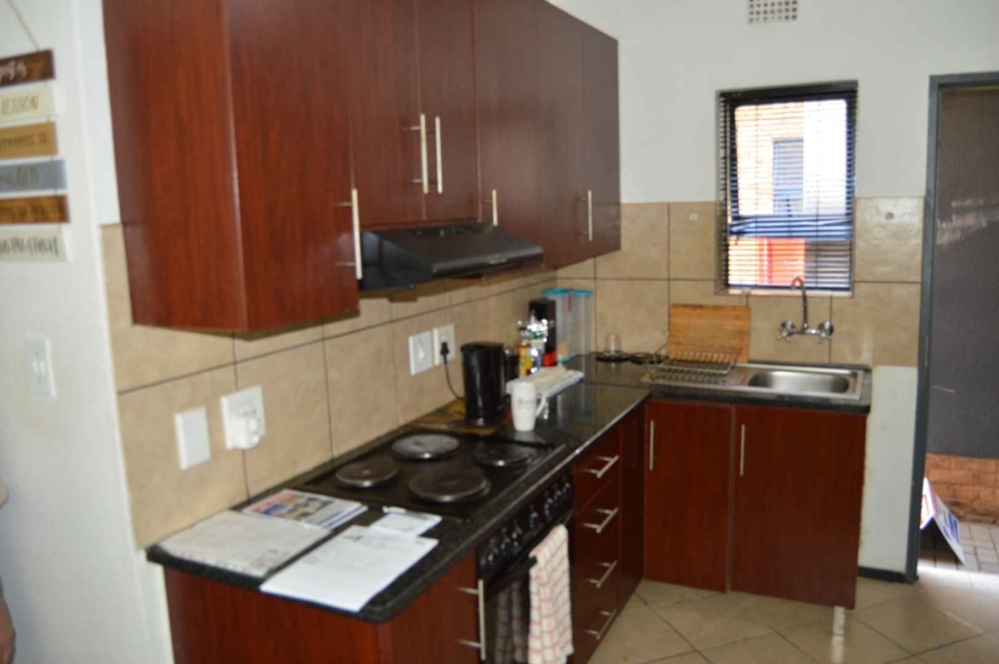 3 Bedroom Property for Sale in Alrode Gauteng