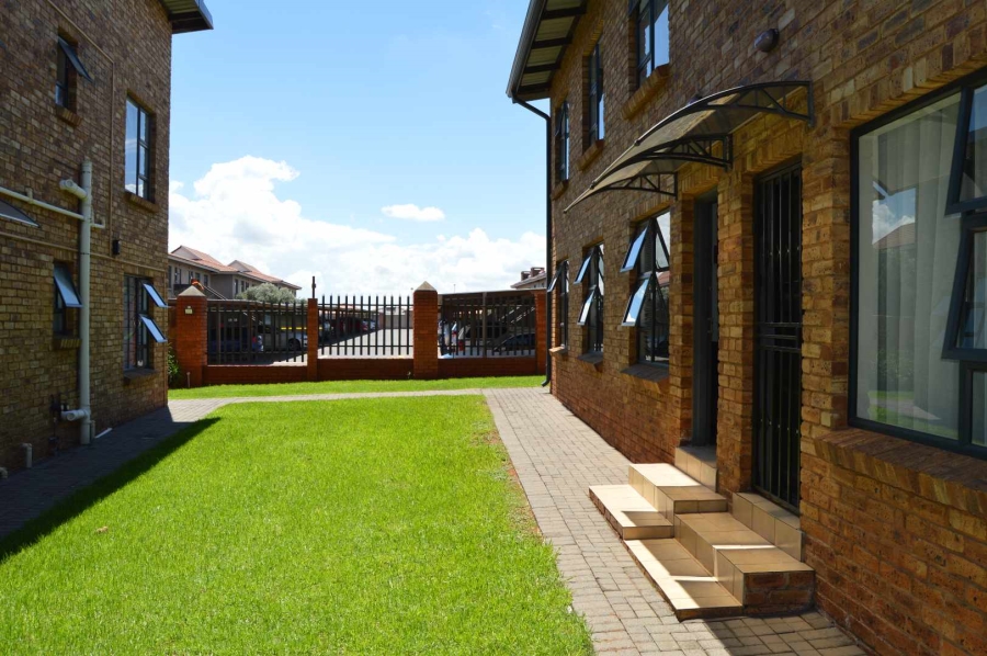 3 Bedroom Property for Sale in Alrode Gauteng