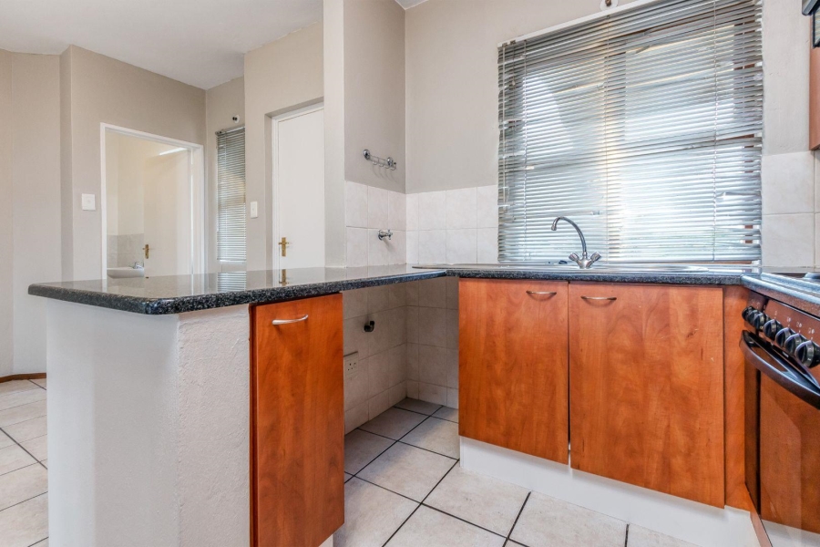 To Let 2 Bedroom Property for Rent in Bryanston Gauteng