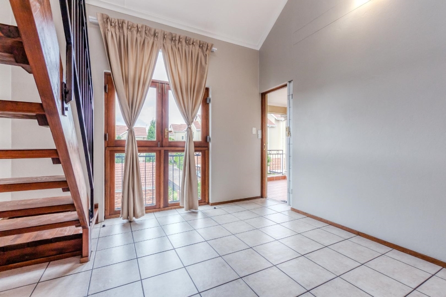 To Let 2 Bedroom Property for Rent in Bryanston Gauteng