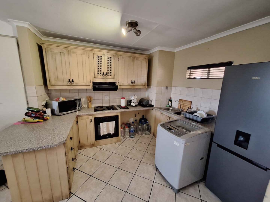 To Let 2 Bedroom Property for Rent in North Riding Gauteng