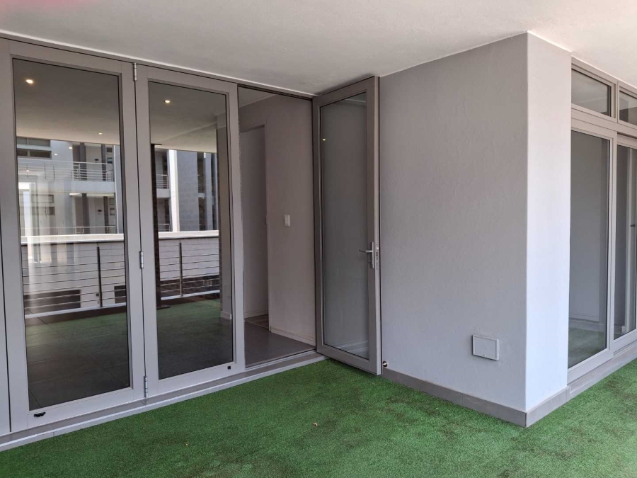 To Let 2 Bedroom Property for Rent in Illovo Gauteng