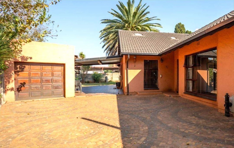 3 Bedroom Property for Sale in Ravensklip Gauteng