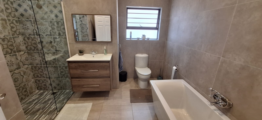 4 Bedroom Property for Sale in Libradene Gauteng