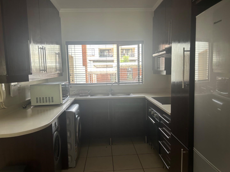 To Let 2 Bedroom Property for Rent in Greenstone Hill Gauteng