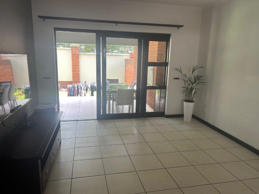 To Let 2 Bedroom Property for Rent in Greenstone Hill Gauteng