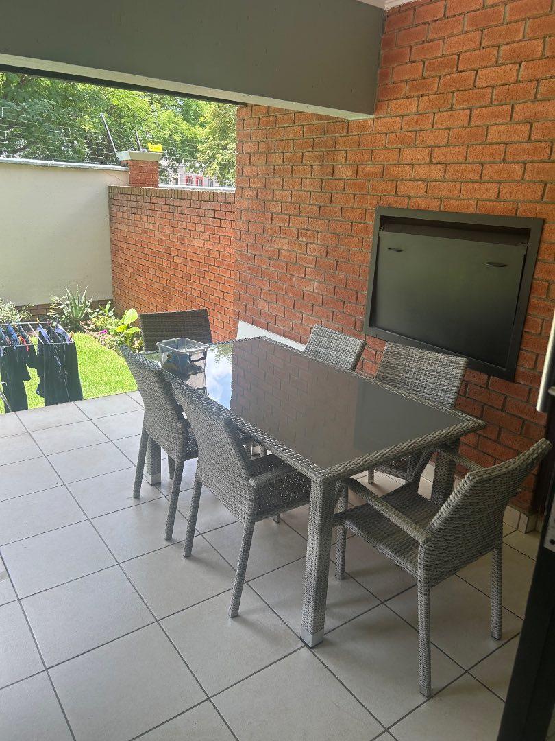 To Let 2 Bedroom Property for Rent in Greenstone Hill Gauteng