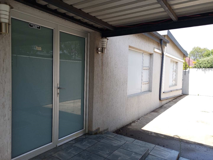 To Let commercial Property for Rent in Northmead Gauteng