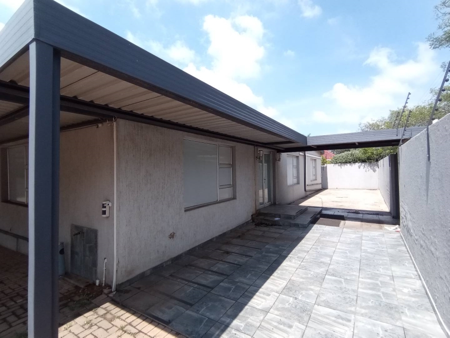 To Let commercial Property for Rent in Northmead Gauteng