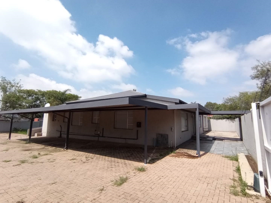 To Let commercial Property for Rent in Northmead Gauteng