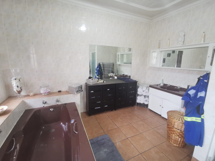 To Let 4 Bedroom Property for Rent in Kempton Park Gauteng