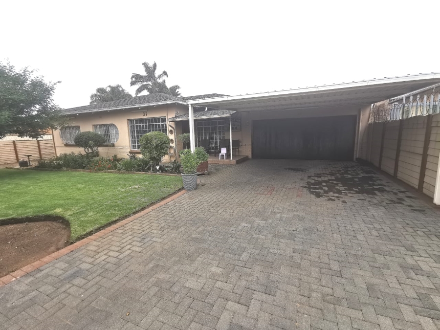 To Let 4 Bedroom Property for Rent in Kempton Park Gauteng