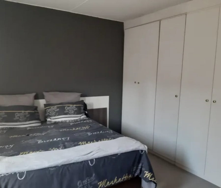 To Let 2 Bedroom Property for Rent in Vorna Valley Gauteng