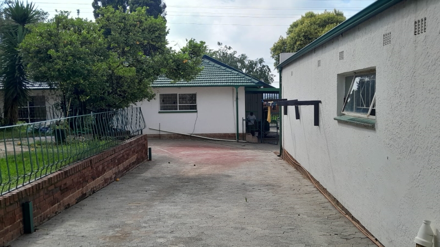 3 Bedroom Property for Sale in Birchleigh Gauteng