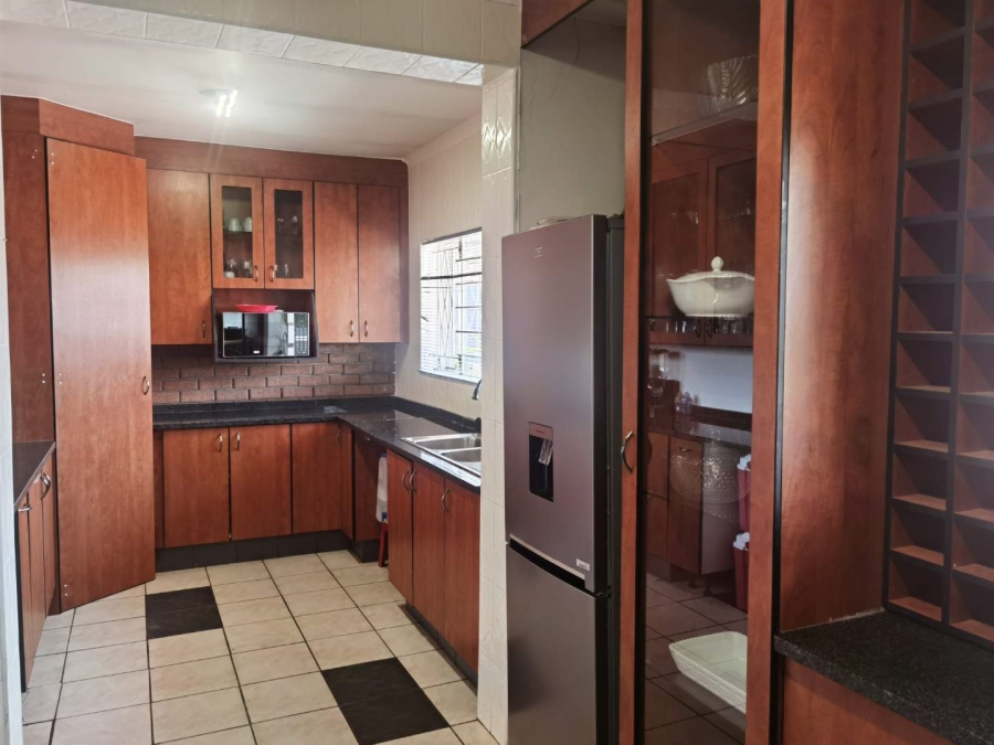 3 Bedroom Property for Sale in Esther Park Gauteng