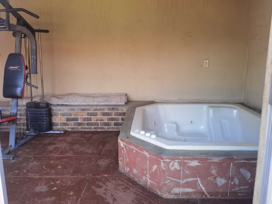 3 Bedroom Property for Sale in Esther Park Gauteng