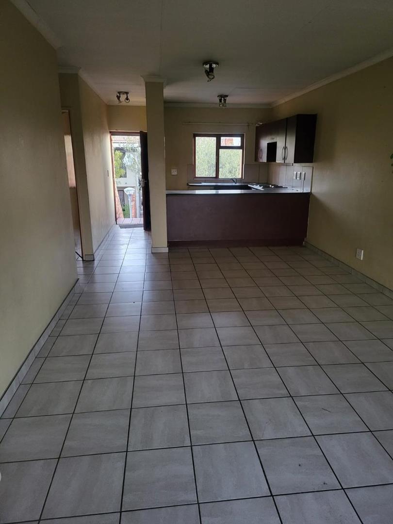 2 Bedroom Property for Sale in Vorna Valley Gauteng