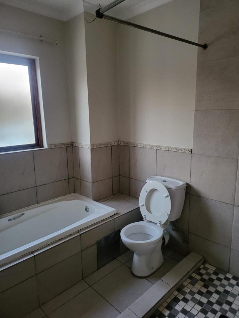 2 Bedroom Property for Sale in Vorna Valley Gauteng