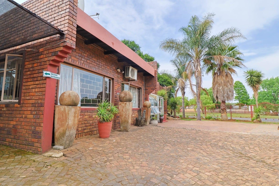 4 Bedroom Property for Sale in Randhart Gauteng