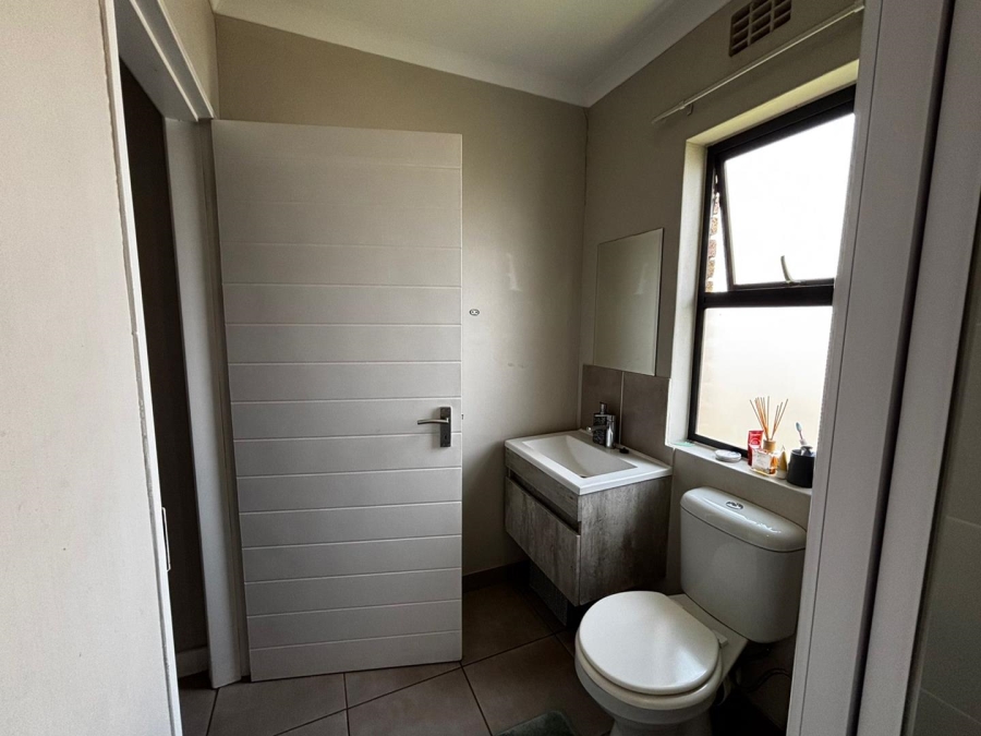 To Let 2 Bedroom Property for Rent in Albertsdal Gauteng