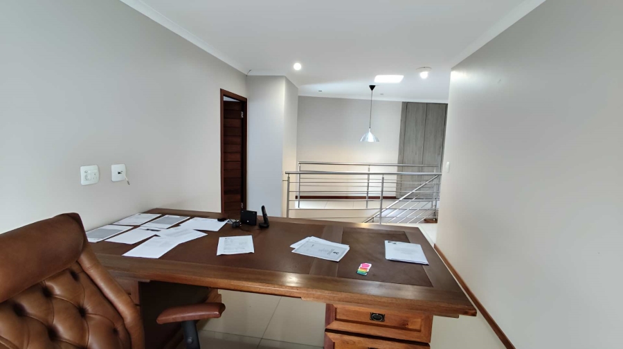 3 Bedroom Property for Sale in Glen Marais Gauteng