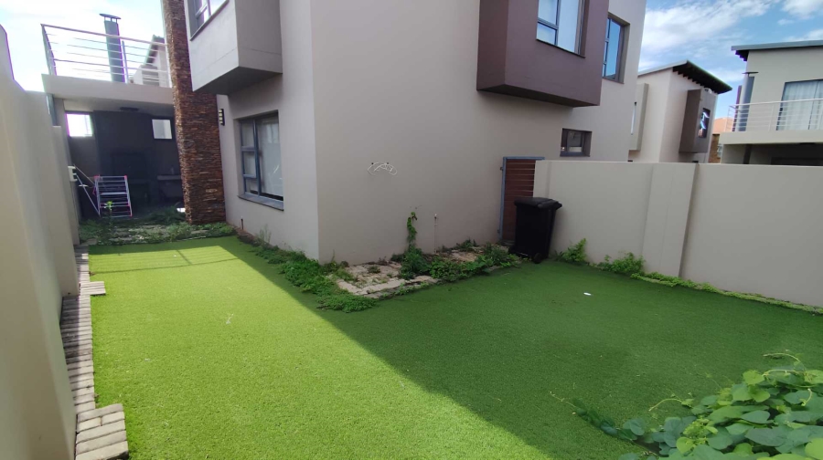 3 Bedroom Property for Sale in Glen Marais Gauteng