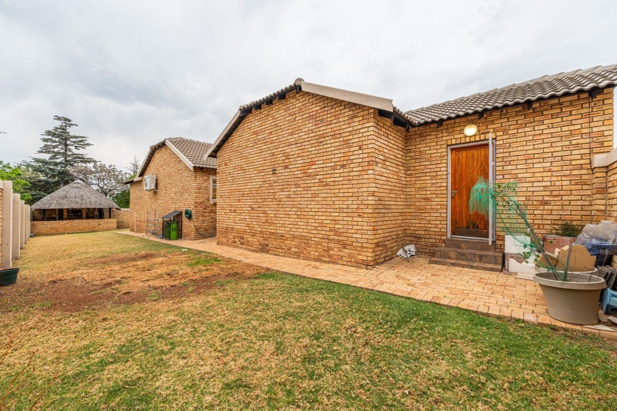 3 Bedroom Property for Sale in Honeydew Manor Gauteng